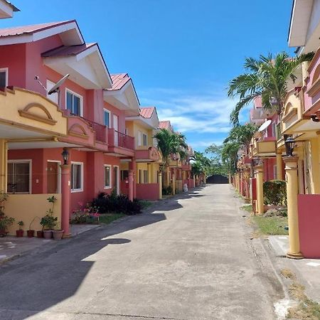 Vacation Town House Near Mactan Cebu Airport Villa Lapu-Lapu City Kültér fotó